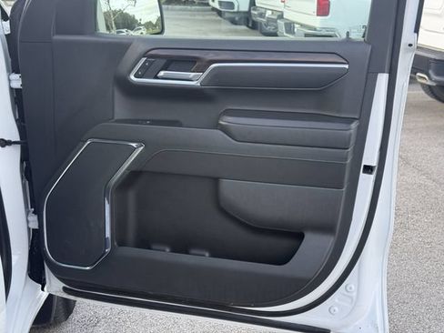 Used 2025 GMC Sierra 1500 SLT RWD image 34