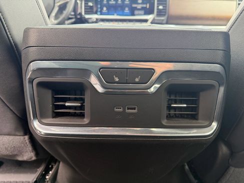 Used 2024 Chevrolet Silverado 2500 High Country w/ High Country Premium Package AWD/4WD image 23