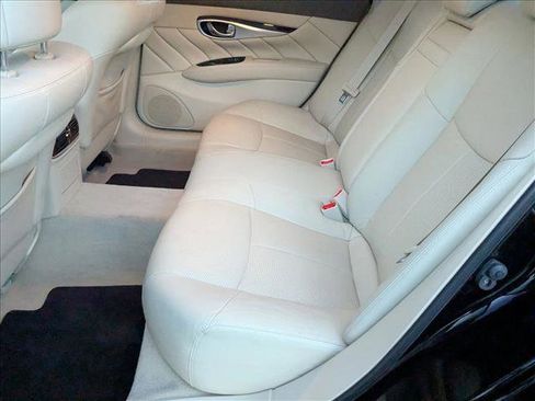 Used 2015 INFINITI Q70 L 3.7 w/ Technology Package image 20