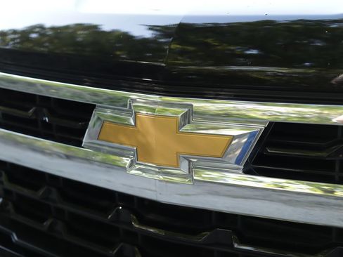 Used 2024 Chevrolet Silverado 1500 LT AWD/4WD image 31