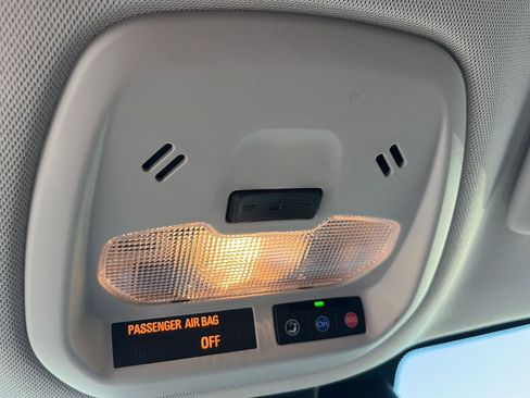 Used 2024 Chevrolet Trax LT w/ Driver Confidence Package FWD image 17