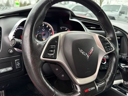 Used 2015 Chevrolet Corvette Z06 w/ 3LZ Preferred Equipment Group image 20