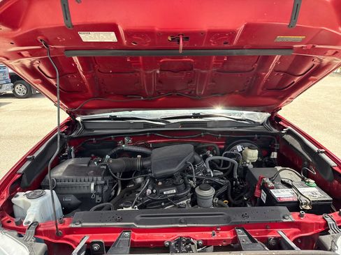 Used 2021 Toyota Tacoma SR w/ SR Convenience Package RWD image 28
