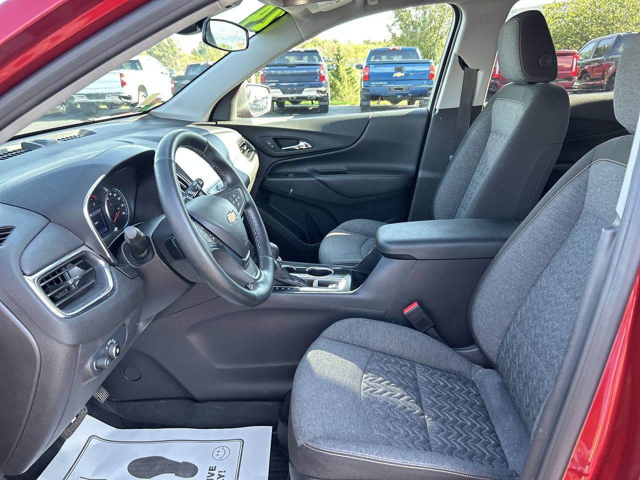 Used 2024 Chevrolet Equinox LT AWD/4WD image 22