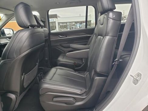 Used 2023 Jeep Grand Cherokee L Limited image 13