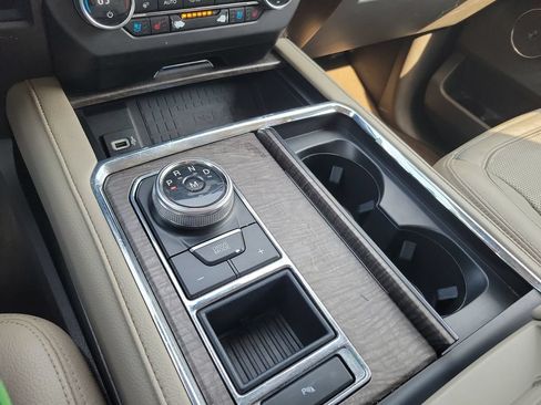 Used 2019 Ford Expedition Max Limited RWD image 19