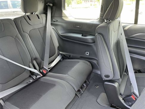 New 2025 Jeep Grand Cherokee L Laredo w/ Luxury Tech Group I image 31