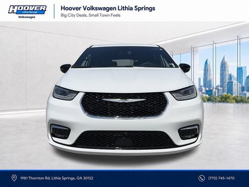 Used 2025 Chrysler Pacifica Select FWD image 28