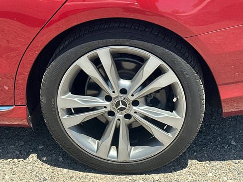 Used 2018 Mercedes-Benz C 300 Sedan w/ Parking Assist Package image 4