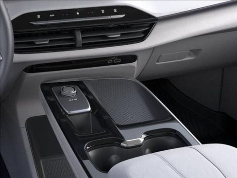 New 2027 Buick Enclave Avenir w/ LPO, Floor Liner Package FWD image 23