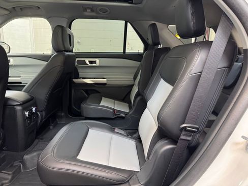 Used 2023 Ford Explorer XLT w/ Equipment Group 202A image 16