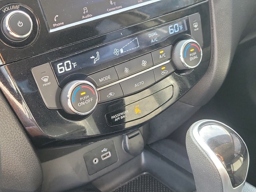 Certified 2022 Nissan Rogue Sport SV w/ Technology Package AWD/4WD image 27