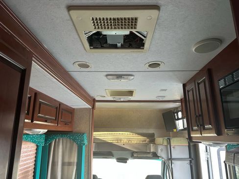 Used 2011 Mercedes-Benz Sprinter 3500 image 41