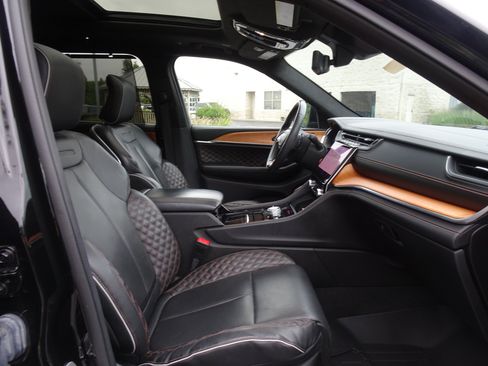 Used 2021 Jeep Grand Cherokee L Summit AWD/4WD image 27
