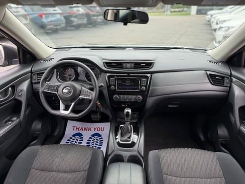 Used 2019 Nissan Rogue S image 3