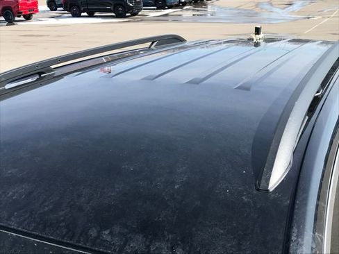 Used 2021 GMC Terrain SLE w/ Driver Convenience Package image 6