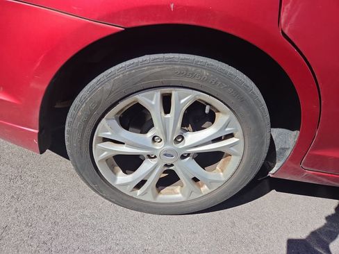 Used 2012 Ford Fusion SE image 3