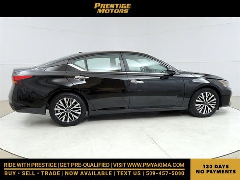 Used 2023 Nissan Altima 2.5 SV image 8