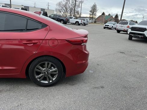 Used 2018 Hyundai Elantra SEL image 7