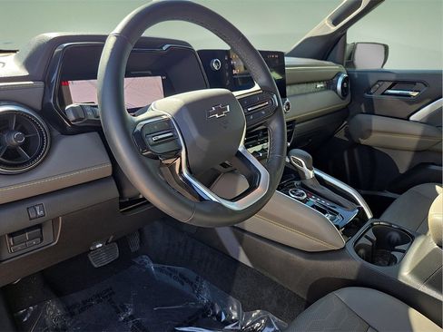 Used 2025 Chevrolet Colorado ZR2 w/ Technology Package image 20