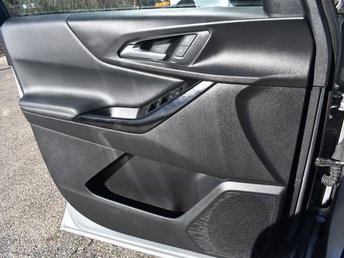 Certified 2025 Chevrolet Equinox LT image 30