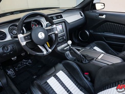 Used 2013 Ford Mustang Shelby GT500 image 2