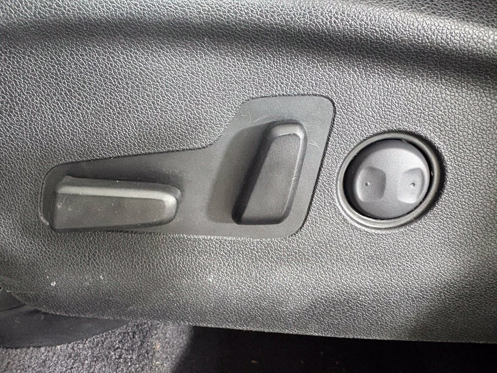 Used 2018 Kia Sorento EX AWD/4WD image 14