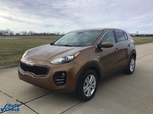 Used 2017 Kia Sportage LX image 9