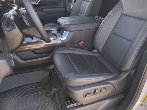 Certified 2025 Chevrolet Silverado 1500 LT w/ Z71 Off-Road Package image 19