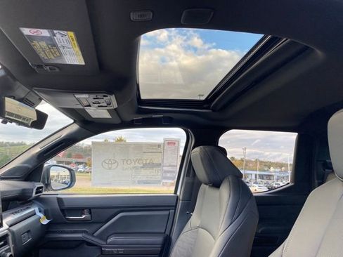 New 2024 Toyota Tacoma TRD Off-Road image 6