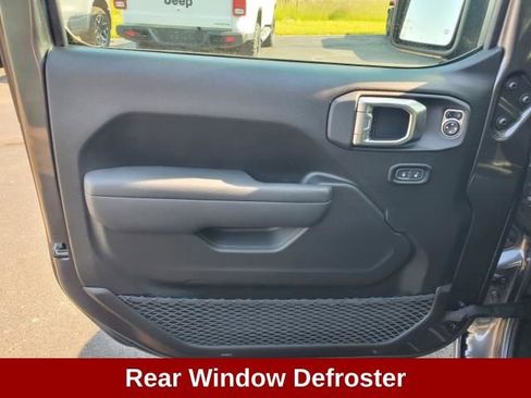 New 2025 Jeep Gladiator Sport image 9