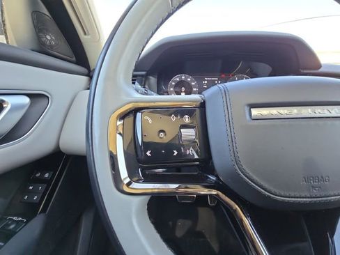 Used 2025 Land Rover Range Rover Velar Dynamic SE image 11