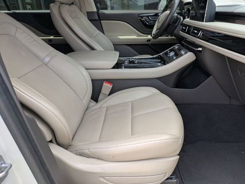 Used 2023 Lincoln Aviator Reserve w/ Equipment Group 201A image 31