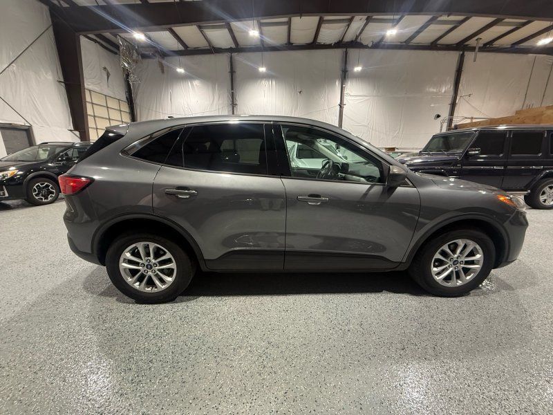 Used 2022 Ford Escape SE FWD image 7