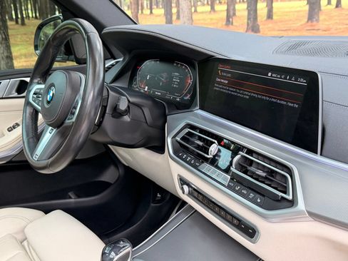 Used 2021 BMW X5 xDrive40i w/ M Sport Package AWD/4WD image 22