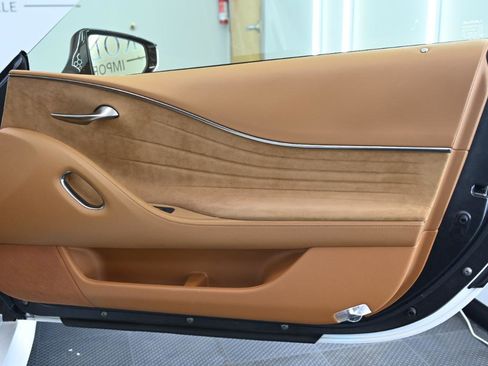 Used 2018 Lexus LC 500 Coupe w/ Touring Package image 18