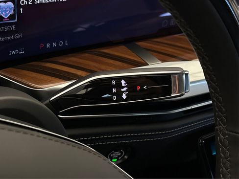 New 2026 Cadillac Escalade ESV Platinum Sport w/ LPO, ONYX Package image 31