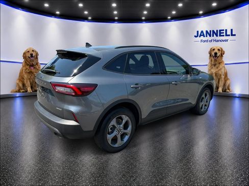 Used 2025 Ford Escape ST-Line Select AWD/4WD image 6