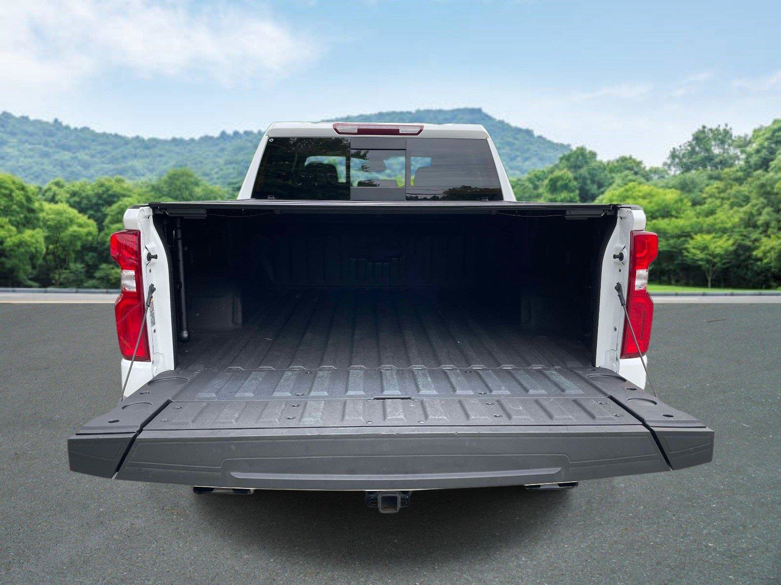 Used 2025 Chevrolet Silverado 1500 RST AWD/4WD image 10