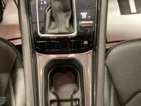 Used 2024 Jeep Compass Latitude image 27