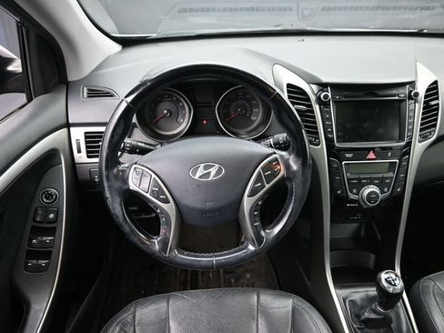 Used 2014 Hyundai Elantra GT w/ Option Group 03 image 18
