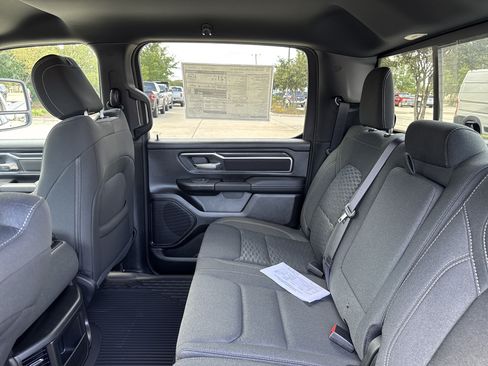 Used 2025 RAM 1500 Big Horn AWD/4WD image 30