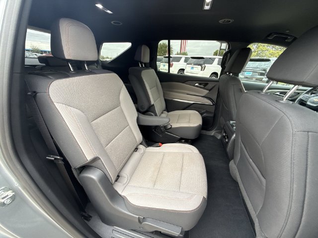 Certified 2026 Chevrolet Traverse LT w/ Driver Confidence Package FWD image 28