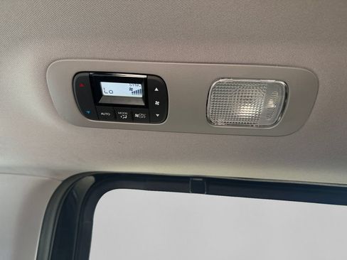Used 2024 Honda Odyssey Elite image 31