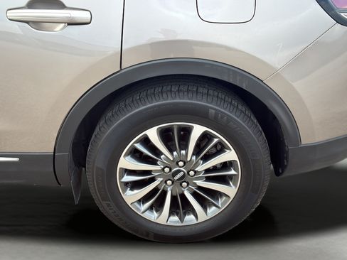 Used 2021 Lincoln Nautilus FWD w/ Equipment Group 101A image 40