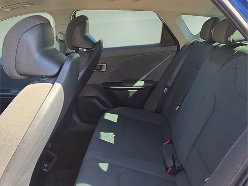 Used 2025 Kia K4 LXS image 16