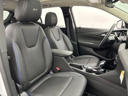 New 2026 Buick Encore GX Sport Touring w/ Advanced Technology Package FWD image 34