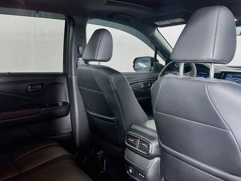Used 2025 Honda Passport TrailSport image 22
