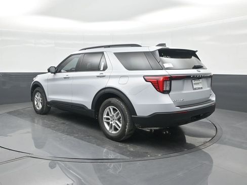 New 2026 Ford Explorer Active RWD image 22