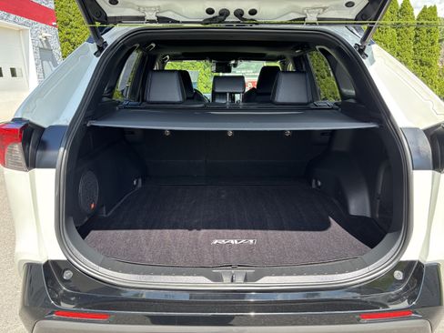 Used 2019 Toyota RAV4 XSE w/ Carpet Mat Package AWD/4WD image 5